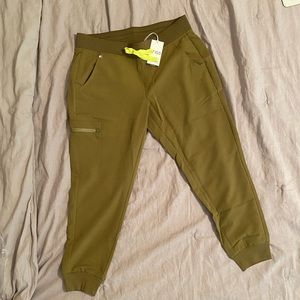 Figs martini olive Zamora jogger scrub pants m/p NWT